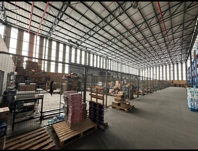 7,625M² WAREHOUSE TO LET IN NORTH RIDING
